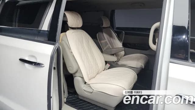 2019 Kia The New Carnival 9-Seater Noblesse Sold VIN KNAME81ABKS465491 – rear exterior 2019 Kia The New Carnival 9-Seater Noblesse Sold VIN KNAME81ABKS465491 – rear exterior