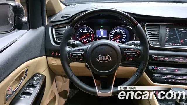 2019 Kia The New Carnival 9-Seater Noblesse Special Sold VIN KNAME81ABKS478700 – rear exterior 2019 Kia The New Carnival 9-Seater Noblesse Special Sold VIN KNAME81ABKS478700 – rear exterior