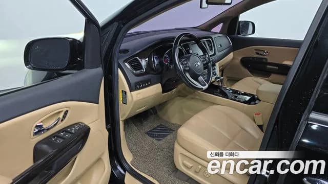2019 Kia The New Carnival 9-Seater Noblesse Special Sold VIN KNAME81ABKS480070 – trunk area 2019 Kia The New Carnival 9-Seater Noblesse Special Sold VIN KNAME81ABKS480070 – trunk area