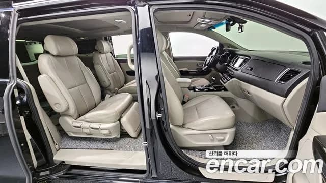 2019 Kia The New Carnival 7-Seater Limousine Sold VIN KNAME81ABKS488330 – front exterior 2019 Kia The New Carnival 7-Seater Limousine Sold VIN KNAME81ABKS488330 – front exterior