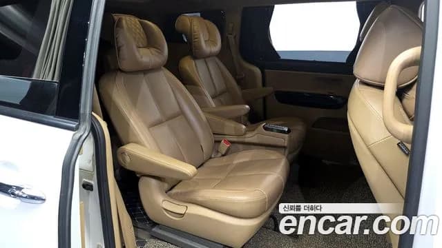 2019 Kia The New Carnival 9-Seater Hi-Limousine Sold VIN KNAME81ABKS493183 – side profile 2019 Kia The New Carnival 9-Seater Hi-Limousine Sold VIN KNAME81ABKS493183 – side profile