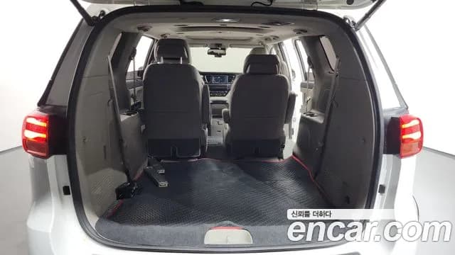 2019 Kia The New Carnival 7-Seater Limousine Sold VIN KNAME81ABKS494013 – photo 11 2019 Kia The New Carnival 7-Seater Limousine Sold VIN KNAME81ABKS494013 – photo 11