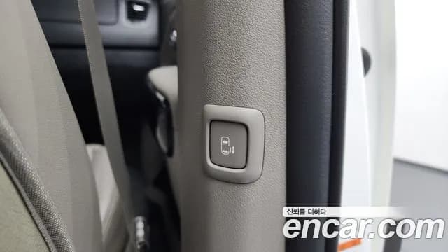 2019 Kia The New Carnival 7-Seater Limousine Sold VIN KNAME81ABKS494013 – photo 14 2019 Kia The New Carnival 7-Seater Limousine Sold VIN KNAME81ABKS494013 – photo 14