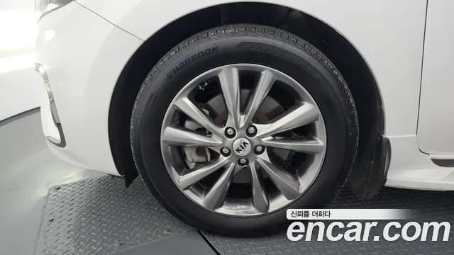 2019 Kia The New Carnival 7-Seater Limousine Sold VIN KNAME81ABKS494013 – photo 20 2019 Kia The New Carnival 7-Seater Limousine Sold VIN KNAME81ABKS494013 – photo 20