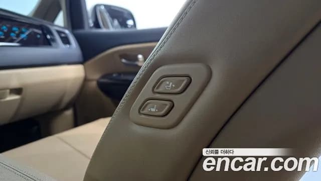 2019 Kia The New Carnival 7-Seater Limousine Sold VIN KNAME81ABKS494228 – exterior detail 2019 Kia The New Carnival 7-Seater Limousine Sold VIN KNAME81ABKS494228 – exterior detail