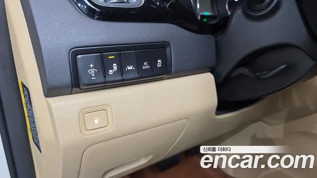 2019 Kia The New Carnival 9-Seater Hi-Limousine Sold VIN KNAME81ABKS494722 – side profile 2019 Kia The New Carnival 9-Seater Hi-Limousine Sold VIN KNAME81ABKS494722 – side profile