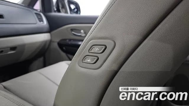 2019 Kia The New Carnival 9-Seater Noblesse Sold VIN KNAME81ABKS495340 – undercarriage 2019 Kia The New Carnival 9-Seater Noblesse Sold VIN KNAME81ABKS495340 – undercarriage