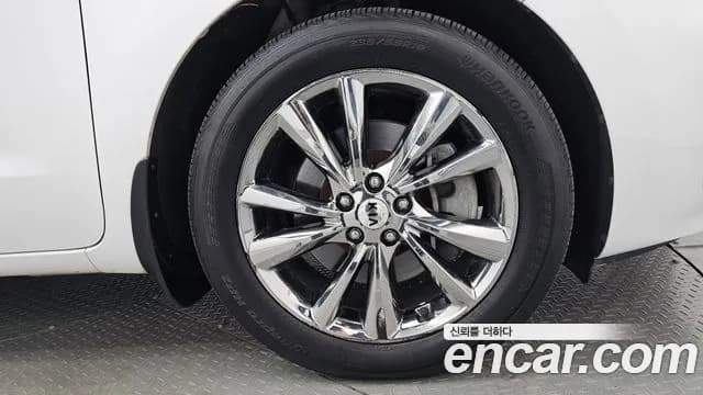 2019 Kia The New Carnival 9-Seater Noblesse Sold VIN KNAME81ABKS495340 – photo 13 2019 Kia The New Carnival 9-Seater Noblesse Sold VIN KNAME81ABKS495340 – photo 13