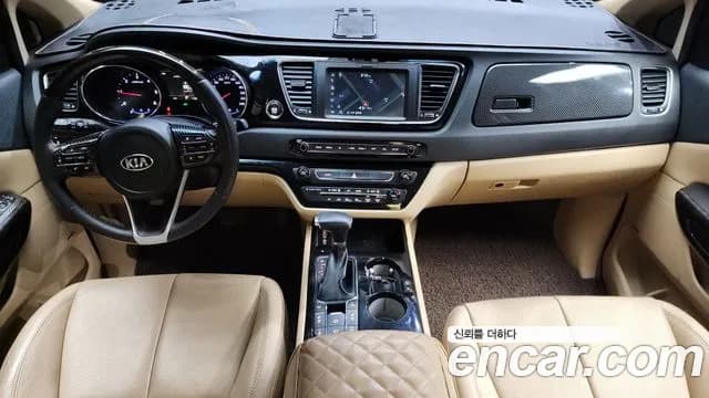 2019 Kia The New Carnival 9-Seater Hi-Limousine Sold VIN KNAME81ABKS495380 – interior seats 2019 Kia The New Carnival 9-Seater Hi-Limousine Sold VIN KNAME81ABKS495380 – interior seats