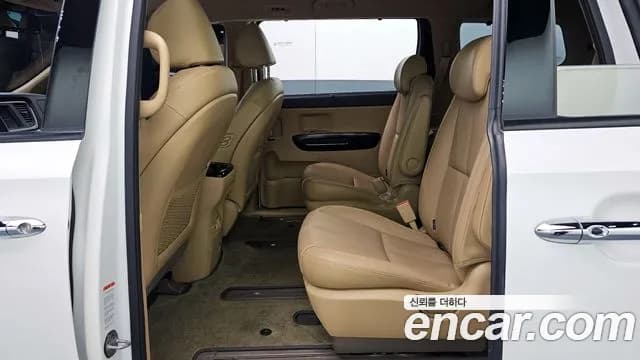 2019 Kia The New Carnival 9-Seater Noblesse Special Sold VIN KNAME81ABKS499941 – exterior detail 2019 Kia The New Carnival 9-Seater Noblesse Special Sold VIN KNAME81ABKS499941 – exterior detail
