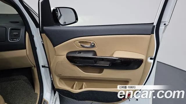2019 Kia The New Carnival 7-Seater Limousine Sold VIN KNAME81ABKS507128 – photo 22 2019 Kia The New Carnival 7-Seater Limousine Sold VIN KNAME81ABKS507128 – photo 22