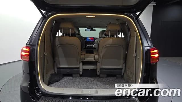 2019 Kia The New Carnival 9-Seater Noblesse Special Sold VIN KNAME81ABKS508896 – exterior detail 2019 Kia The New Carnival 9-Seater Noblesse Special Sold VIN KNAME81ABKS508896 – exterior detail