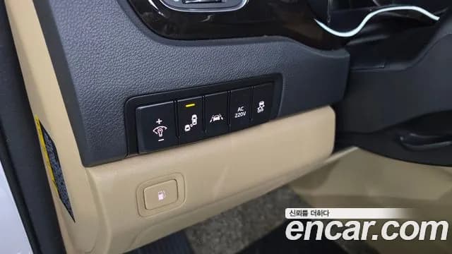 2019 Kia The New Carnival 9-Seater Noblesse Special Sold VIN KNAME81ABKS513033 – undercarriage 2019 Kia The New Carnival 9-Seater Noblesse Special Sold VIN KNAME81ABKS513033 – undercarriage