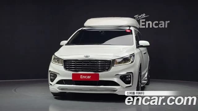 2019 Kia The New Carnival 9-Seater Hi-Limousine Sold VIN KNAME81ABKS520589 – exterior detail 2019 Kia The New Carnival 9-Seater Hi-Limousine Sold VIN KNAME81ABKS520589 – exterior detail