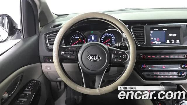 2019 Kia The New Carnival 9-Seater Noblesse Special Sold VIN KNAME81ABKS522821 – front exterior 2019 Kia The New Carnival 9-Seater Noblesse Special Sold VIN KNAME81ABKS522821 – front exterior