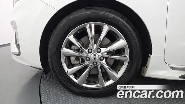 2019 Kia The New Carnival 9-Seater Noblesse Special Sold VIN KNAME81ABKS522821 – photo 18 2019 Kia The New Carnival 9-Seater Noblesse Special Sold VIN KNAME81ABKS522821 – photo 18