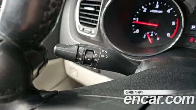 2019 Kia The New Carnival 9-Seater Noblesse Special Sold VIN KNAME81ABKS525282 – interior seats 2019 Kia The New Carnival 9-Seater Noblesse Special Sold VIN KNAME81ABKS525282 – interior seats