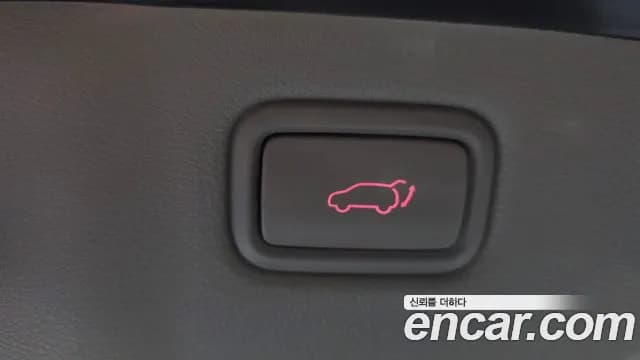 2019 Kia The New Carnival 9-Seater Noblesse Sold VIN KNAME81ABKS531214 – exterior detail 2019 Kia The New Carnival 9-Seater Noblesse Sold VIN KNAME81ABKS531214 – exterior detail