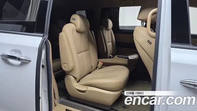 2019 Kia The New Carnival 9-Seater Hi-Limousine Sold VIN KNAME81ABKS540431 – side profile 2019 Kia The New Carnival 9-Seater Hi-Limousine Sold VIN KNAME81ABKS540431 – side profile