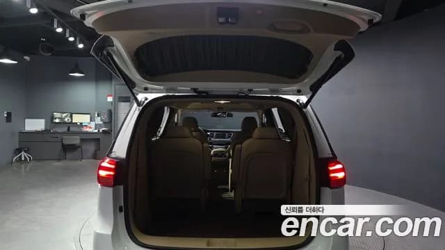 2019 Kia The New Carnival 9-Seater Hi-Limousine Sold VIN KNAME81ABKS540661 – photo 12 2019 Kia The New Carnival 9-Seater Hi-Limousine Sold VIN KNAME81ABKS540661 – photo 12