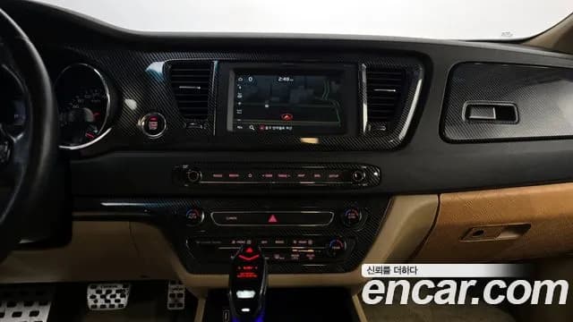 2019 Kia The New Carnival 9-Seater Hi-Limousine Sold VIN KNAME81ABKS581203 – exterior detail 2019 Kia The New Carnival 9-Seater Hi-Limousine Sold VIN KNAME81ABKS581203 – exterior detail