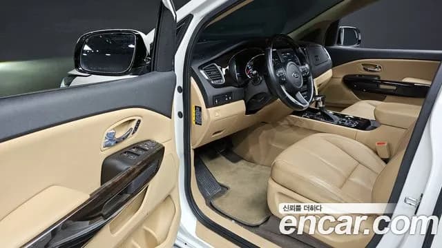 2019 Kia The New Carnival 9-Seater Noblesse Special Sold VIN KNAME81ABKS585250 – interior seats 2019 Kia The New Carnival 9-Seater Noblesse Special Sold VIN KNAME81ABKS585250 – interior seats