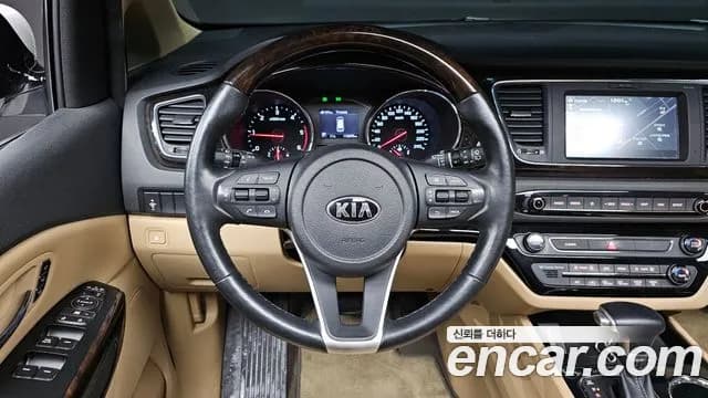 2019 Kia The New Carnival 9-Seater Noblesse Special Sold VIN KNAME81ABKS585250 – photo 13 2019 Kia The New Carnival 9-Seater Noblesse Special Sold VIN KNAME81ABKS585250 – photo 13