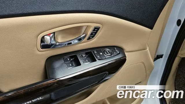 2019 Kia The New Carnival 7-Seater Limousine Sold VIN KNAME81ABKS593345 – photo 11 2019 Kia The New Carnival 7-Seater Limousine Sold VIN KNAME81ABKS593345 – photo 11