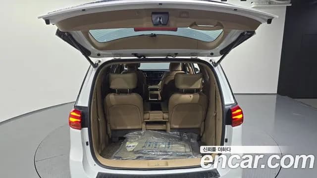 2019 Kia The New Carnival 9-Seater Noblesse Special Sold VIN KNAME81ABKS595153 – front exterior 2019 Kia The New Carnival 9-Seater Noblesse Special Sold VIN KNAME81ABKS595153 – front exterior