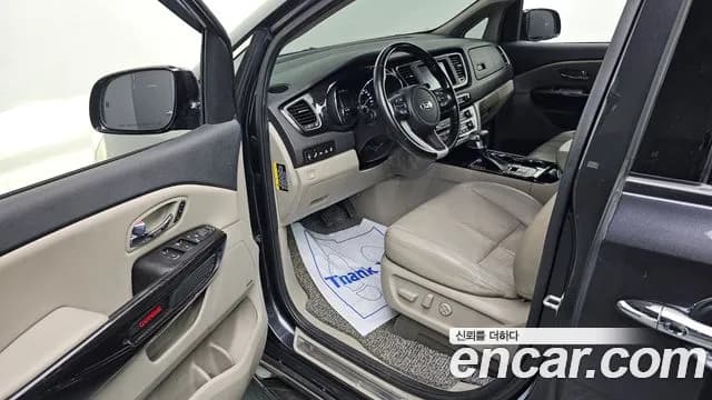 2019 Kia The New Carnival 9-Seater Noblesse Special Sold VIN KNAME81ABKS603875 – exterior detail 2019 Kia The New Carnival 9-Seater Noblesse Special Sold VIN KNAME81ABKS603875 – exterior detail