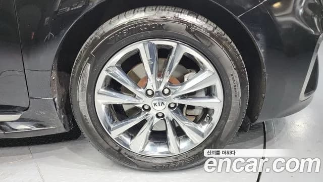 2020 Kia The New Carnival 7-Seater Limousine Sold VIN KNAME81ABLS620131 – photo 12 2020 Kia The New Carnival 7-Seater Limousine Sold VIN KNAME81ABLS620131 – photo 12