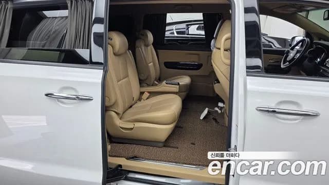 2020 Kia The New Carnival 9-Seater Hi-Limousine Sold VIN KNAME81ABLS640871 – rear exterior 2020 Kia The New Carnival 9-Seater Hi-Limousine Sold VIN KNAME81ABLS640871 – rear exterior