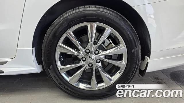 2020 Kia The New Carnival 9-Seater Hi-Limousine Sold VIN KNAME81ABLS640871 – interior seats 2020 Kia The New Carnival 9-Seater Hi-Limousine Sold VIN KNAME81ABLS640871 – interior seats