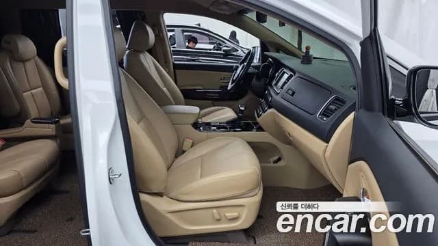 2020 Kia The New Carnival 9-Seater Hi-Limousine Sold VIN KNAME81ABLS640871 – photo 24 2020 Kia The New Carnival 9-Seater Hi-Limousine Sold VIN KNAME81ABLS640871 – photo 24