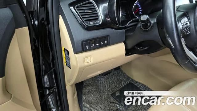 2020 Kia The New Carnival 7-Seater Hi-Limousine Sold VIN KNAME81ABLS648135 – side profile 2020 Kia The New Carnival 7-Seater Hi-Limousine Sold VIN KNAME81ABLS648135 – side profile