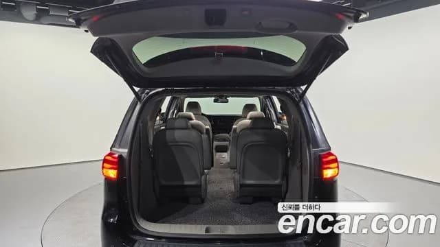 2020 Kia The New Carnival 9-Seater Noblesse Special Sold VIN KNAME81ABLS651307 – front exterior 2020 Kia The New Carnival 9-Seater Noblesse Special Sold VIN KNAME81ABLS651307 – front exterior