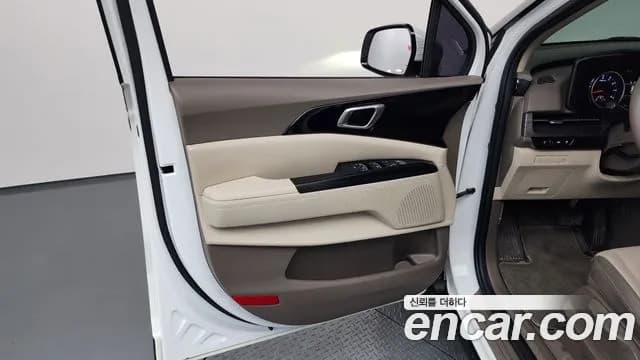 2023 Kia Carnival 4th Gen Gasoline 9-Seater Prestige Sold VIN KNANB813BPS240097 – trunk area 2023 Kia Carnival 4th Gen Gasoline 9-Seater Prestige Sold VIN KNANB813BPS240097 – trunk area