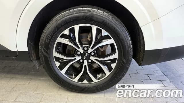 2023 Kia Carnival 4th Gen Gasoline 9-Seater Prestige Sold VIN KNANB813BPS293382 – photo 17 2023 Kia Carnival 4th Gen Gasoline 9-Seater Prestige Sold VIN KNANB813BPS293382 – photo 17