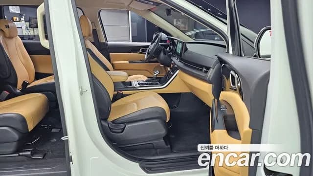 2023 Kia Carnival 4th Gen Gasoline 9-Seater Prestige Sold VIN KNANB813BPS323855 – interior seats 2023 Kia Carnival 4th Gen Gasoline 9-Seater Prestige Sold VIN KNANB813BPS323855 – interior seats