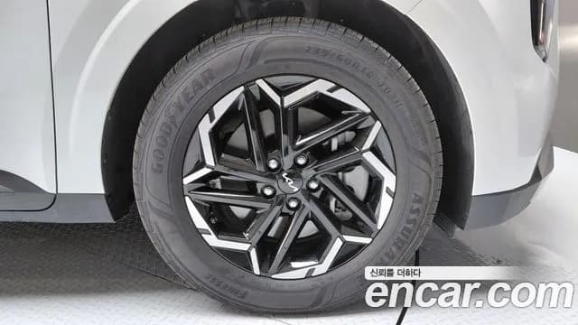 2024 Kia The New Carnival 4th Gen Gasoline 9-Seater Prestige Sold VIN KNANB813BRS408945 – exterior detail 2024 Kia The New Carnival 4th Gen Gasoline 9-Seater Prestige Sold VIN KNANB813BRS408945 – exterior detail