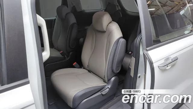 2024 Kia The New Carnival 4th Gen Gasoline 9-Seater Prestige Sold VIN KNANB813BRS408945 – photo 26 2024 Kia The New Carnival 4th Gen Gasoline 9-Seater Prestige Sold VIN KNANB813BRS408945 – photo 26