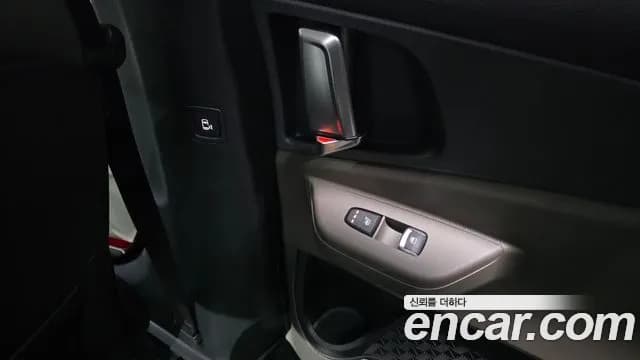 2025 Kia The New Carnival 4th Gen Gasoline 9-Seater Prestige Sold VIN KNANB813BSS556793 – rear exterior 2025 Kia The New Carnival 4th Gen Gasoline 9-Seater Prestige Sold VIN KNANB813BSS556793 – rear exterior