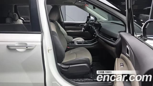 2025 Kia The New Carnival 4th Gen Gasoline 9-Seater Prestige Sold VIN KNANB813BSS556793 – photo 17 2025 Kia The New Carnival 4th Gen Gasoline 9-Seater Prestige Sold VIN KNANB813BSS556793 – photo 17