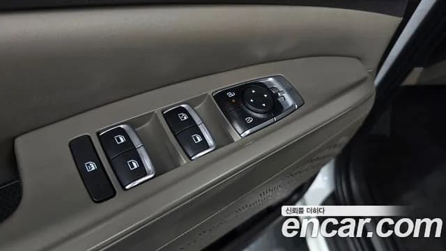 2025 Kia The New Carnival 4th Gen HEV 9 seater Prestige Sold VIN KNANB81ABSS022058 – trunk area 2025 Kia The New Carnival 4th Gen HEV 9 seater Prestige Sold VIN KNANB81ABSS022058 – trunk area