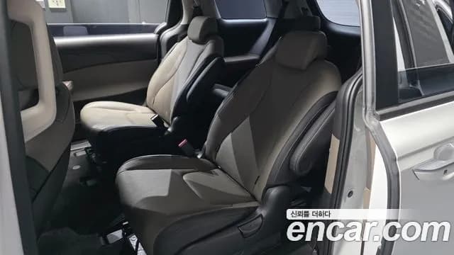 2025 Kia The New Carnival 4th Gen HEV 9 seater Prestige Sold VIN KNANB81ABSS066349 – trunk area 2025 Kia The New Carnival 4th Gen HEV 9 seater Prestige Sold VIN KNANB81ABSS066349 – trunk area
