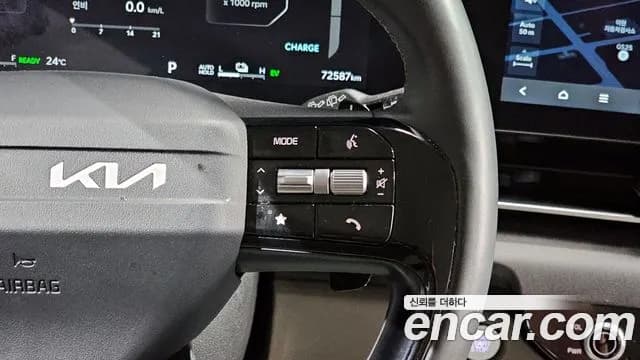 2025 Kia The New Carnival 4th Gen HEV 9 seater Prestige Sold VIN KNANB81ABSS097984 – trunk area 2025 Kia The New Carnival 4th Gen HEV 9 seater Prestige Sold VIN KNANB81ABSS097984 – trunk area