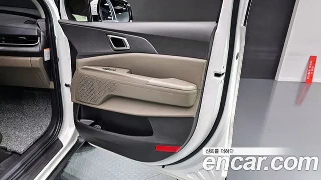 2025 Kia The New Carnival 4th Gen HEV 9 seater Prestige Sold VIN KNANB81ABSS097984 – photo 14 2025 Kia The New Carnival 4th Gen HEV 9 seater Prestige Sold VIN KNANB81ABSS097984 – photo 14