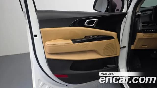 2021 Kia Carnival 4Generation 9-Seater Prestige Sold VIN KNANB81BBMS046156 – trunk area 2021 Kia Carnival 4Generation 9-Seater Prestige Sold VIN KNANB81BBMS046156 – trunk area