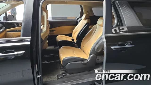 2021 Kia Carnival 4Generation 9-Seater Prestige Sold VIN KNANB81BBMS066725 – rear exterior 2021 Kia Carnival 4Generation 9-Seater Prestige Sold VIN KNANB81BBMS066725 – rear exterior