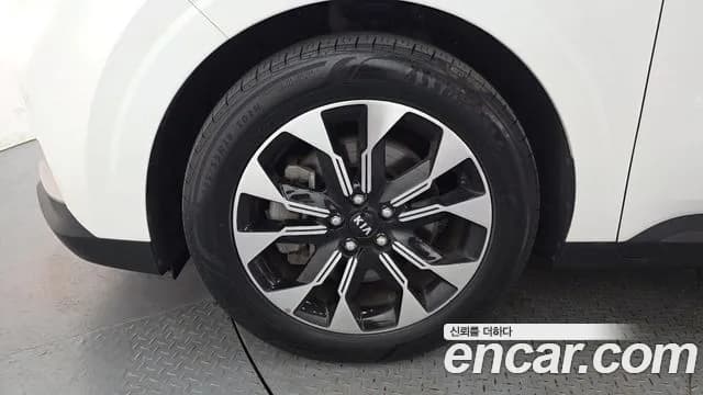 2021 Kia Carnival 4Generation 9-Seater Prestige Sold VIN KNANB81BBMS100974 – trunk area 2021 Kia Carnival 4Generation 9-Seater Prestige Sold VIN KNANB81BBMS100974 – trunk area